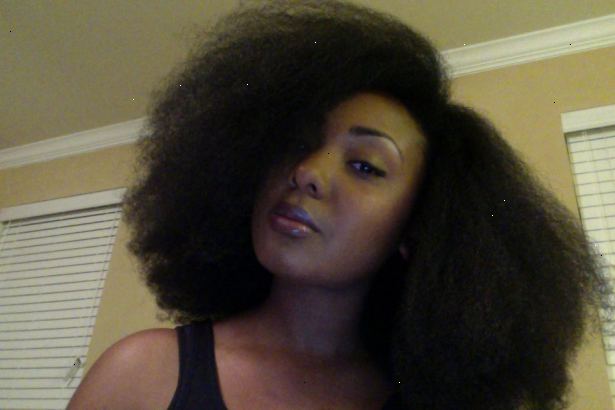 Hvordan til at tage sig af sorte pigers hår. Skær ned på shampoo.