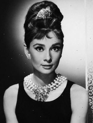 Hvordan man har en Audrey Hepburn inspirerede stil. Find hvad der ser godt ud på dig.
